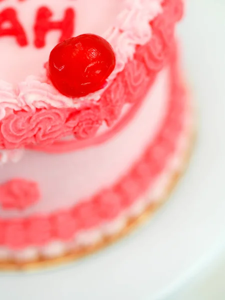 Pastel Rojo Rosa Esmerilado Para Celebración Del Día Las Madres —  Fotos de Stock