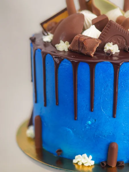 Μπλε Παγωμένη Τούρτα Παγωτού Macro Close Μαύρη Σοκολάτα Άχνη Και — Φωτογραφία Αρχείου