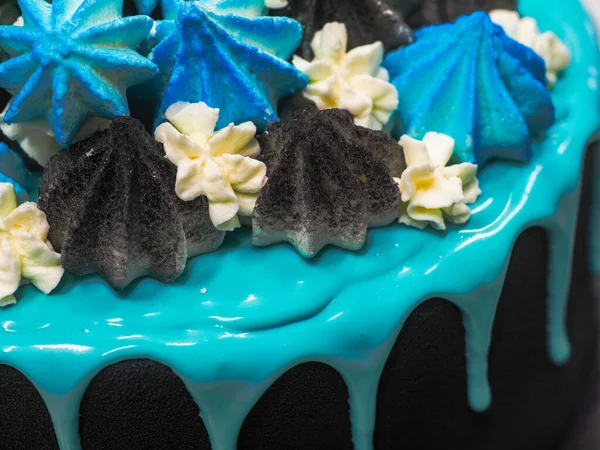Frosted Black Painted Cup Cake Blue Turquoise Dripping Colored Handmade — Stock Photo, Image