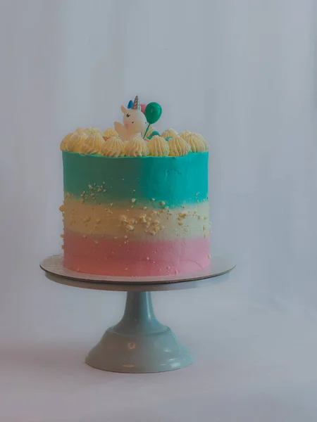 Zubereitung Gefrosteter Rosa Blauer Tasse Kuchen Mit Baiser Süßen Streusel — Stockfoto