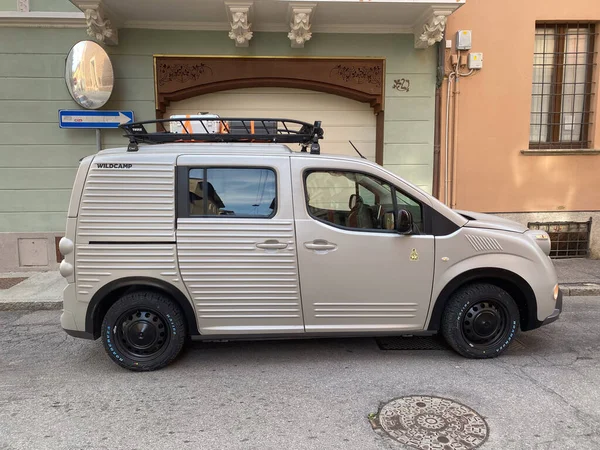 stock image Cremona, Italy - May 2023 Type H Fourgonnette Wildcamp sports adventure retro vintage crew cab car suv from Italy