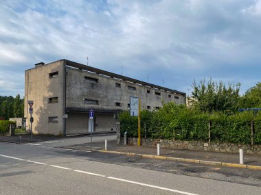 Ivrea, İtalya - 10 Ağustos 2023, 40 'lı yıllarda Figini ve Pollini' nin büyük ailelerin antenleri, Ivrea Olivetti sanayi şehri