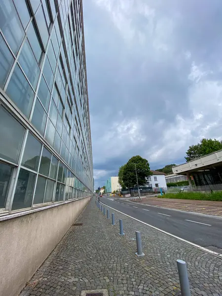 Ivrea, İtalya - 20 Ağustos 2023, New Ico IV ofisleri ve Unesco 'daki araştırma merkezleri Olivetti Endüstriyel Şehri' ni korudu