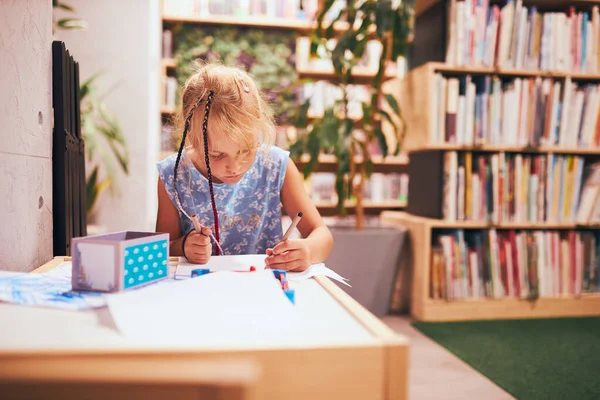 Schoolgirl Doing Homework Elementary Student Learning Drawing Pictures Doing Puzzles — Stock Photo, Image
