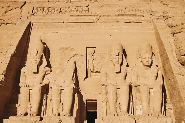 Framför Ramesstemplet Abu Simbel Templen Populärt Egyptiskt Landmärke Det Antika — Stockfoto