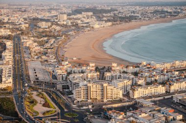 Agadir Fas 'ta. Atlantik Okyanusu. Fas mimarisi ve kültürü. Fas 'ta seyahat yerleri. Fas işaretleri. Fas 'ı ziyaret et. Yaz gezisi