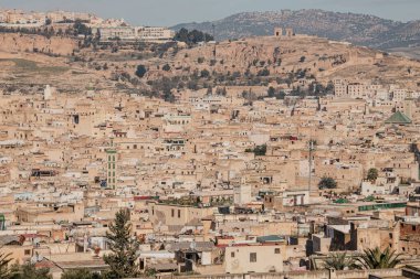 Fas 'ta yaşıyor. Fas mimarisi ve kültürü. Fas 'ta seyahat yerleri. Fas işaretleri. Fas 'ı ziyaret et. Arap kültürü. Yaz gezisi