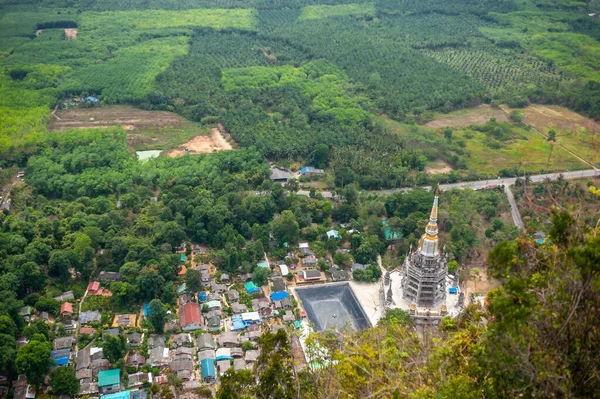 Tajska Świątynia Tajlandia Letni Dzień Widok Góry Wysokiej Jakości Zdjęcie Obrazy Stockowe bez tantiem