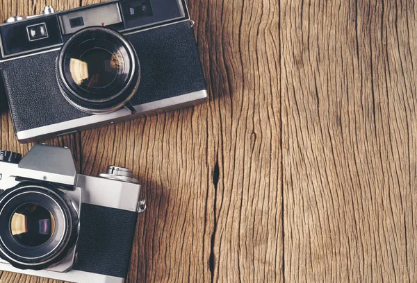 Câmera Filme Antigo Vintage Placa Madeira Com Espaço Cópia — Fotografia de Stock