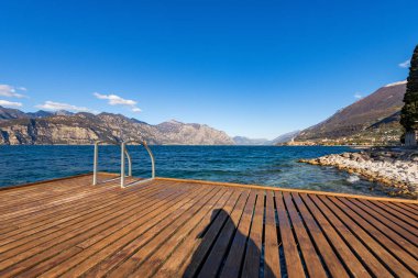 İtalya 'nın Malcesine ve Limon Konsolosu Garda, İtalyan Alpleri, Veneto, Lombardy ve Trentino Alto Adige küçük köyleri ile Garda Gölü (Lago di Garda). 