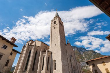 Medieval Cathedral of Venzone village, Church of St. Andrew the Apostle, 1308. Destroyed by the 1976 earthquake and rebuilt between 1988 and 1995. Udine province, Friuli-Venezia Giulia, Italy, Europe.
