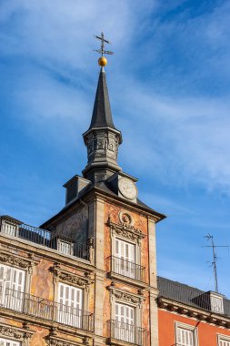 Madrid şehir merkezi, Plaza Belediye Başkanı (ana meydan), Casa De La Panaderia (fırının evi, 1619), freskleri olan antik saray, İspanya, güney Avrupa.
