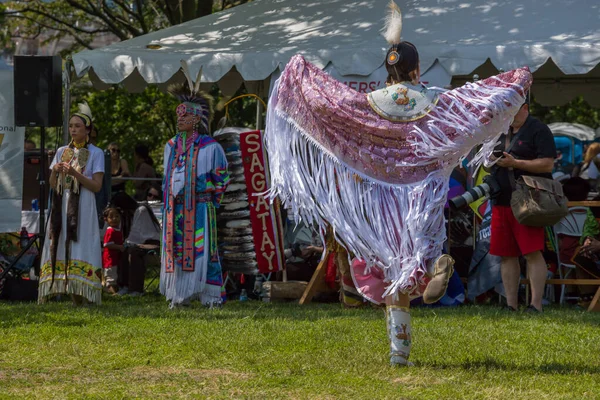 Traditional Pow Wow Dance Festival Open Free Dancing Drumming Performances — Stock Photo, Image