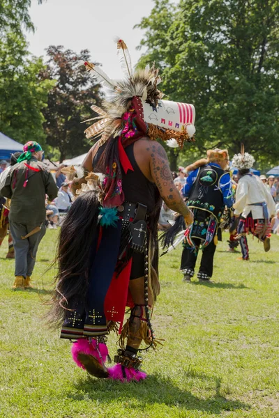 Geleneksel Pow Wow Kanada Ulusal Yerli Halk Günü Kutluyor Dans — Stok fotoğraf