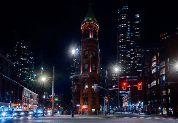 Gooderham Binası Toronto 'nun en ikonik evlerinden biridir. Turist noktası. Toronto, Ontario, Kanada 'daki eski klasik bina - 12.10.2023