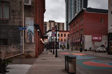 Kitchener Ontario 'nun tarihi bir parçası. Eski evler, yerel dükkanlar ve kafeler. Modern mimarisi olan. Turistik yerler. Genel plan. Kitchener, Ontario, Kanada