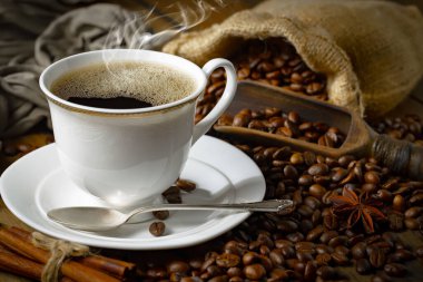 Kahve fincanındaki kahve fincanı, eski bir arka plan..