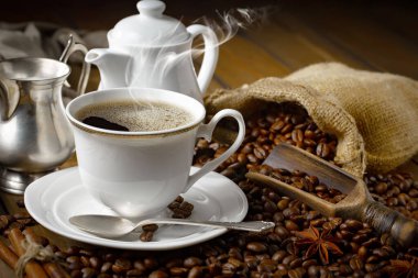 Kahve fincanındaki kahve fincanı, eski bir arka plan..