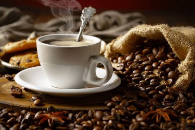 Kahve çekirdekli espresso kahve..