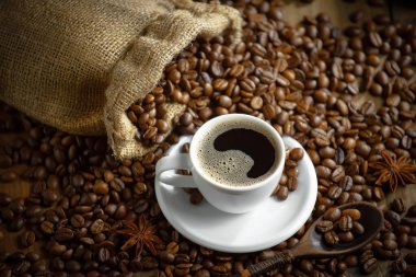 Kahve çekirdekli espresso kahve..