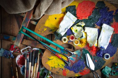 Çizim için boya ve fırça. Sanatsal yaratıcılık.