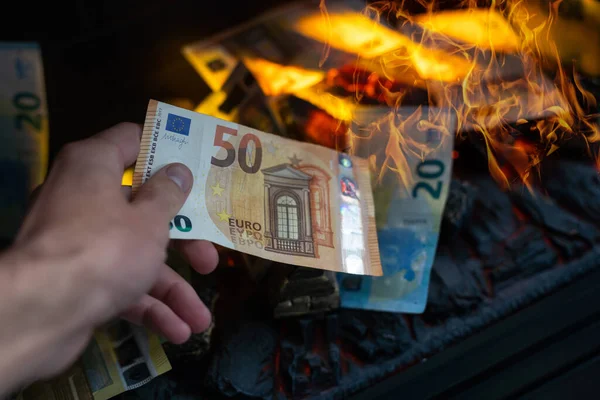 Billets Euros Feu Dans Cheminée — Photo