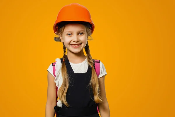 Child Wear Helmet Protection Study School Teen Girl Protective Helmet — 图库照片