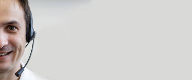 Yarım yüz. İnsan duyguları kavramı, yüz ifadeleri, ruh hali..