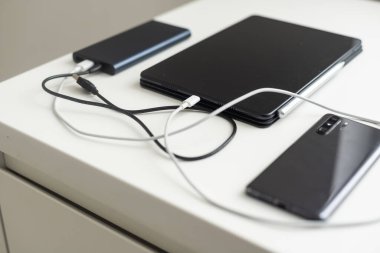 Usb ile şarj kabloları smartphone ve tablet en iyi görünümü için