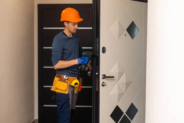 Drilling Installation Interior Doors Craftsman Makes Hole Door Frame Hand — Foto de Stock