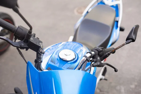 Albastru Moped Lumina Reflectoarelor Unui Moped Este Mare — Fotografie, imagine de stoc