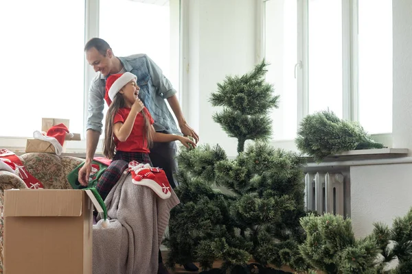 Father Little Daughter Decorating Christmas Tree — ストック写真