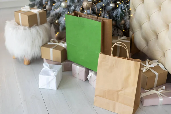 delivery packages, a gift on Christmas Eve