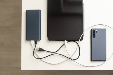 Usb ile şarj kabloları smartphone ve tablet en iyi görünümü için