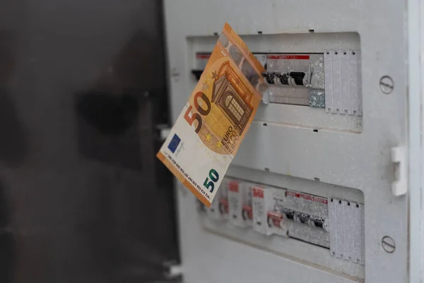 Elektrik Kalkanı Euro Banknotları Avrupa Enerji Krizi — Stok fotoğraf