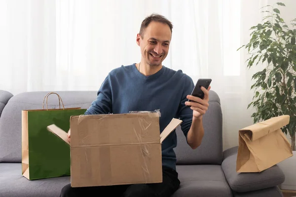 Post Home Lifestyle Concept Smiling Man Cardboard Boxes Home — Stock Photo, Image