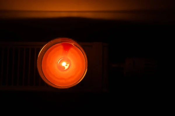 Свічка Біля Радіатора Енергетична Криза — стокове фото