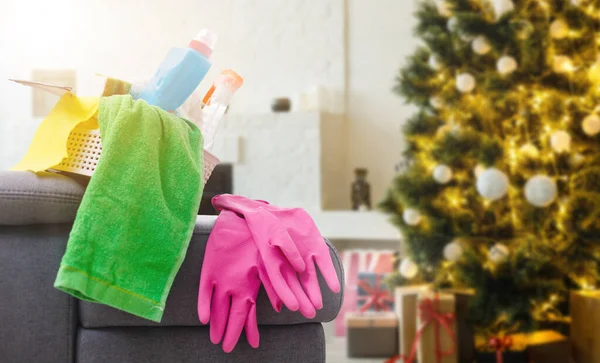 Noel Den Önce Temizlik Çok Renkli Temizlik Malzemeleri Süngerler Paçavralar — Stok fotoğraf