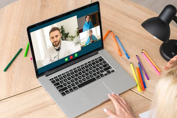 Videokonferencia Többnemzetiségű Üzleti Csapat Használja Laptop Egy Online Találkozó Videohívás — Stock Fotó