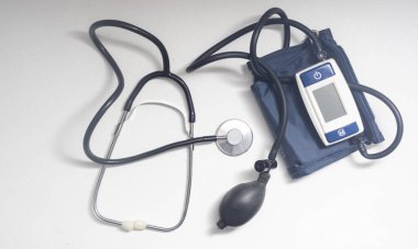 Hart sağlık kontrolü için donatımı.