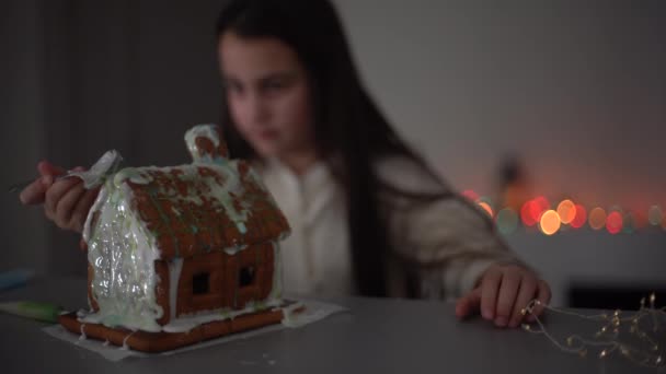 Cute Little Girl Gingerbread Spooky House Festive Icing Ghost Shaped — Vídeo de Stock