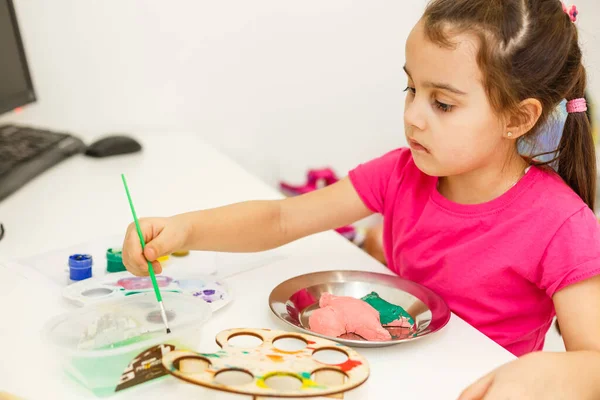 Little Girl Paints Toy Fox Made Clay Diy Concept — Foto Stock