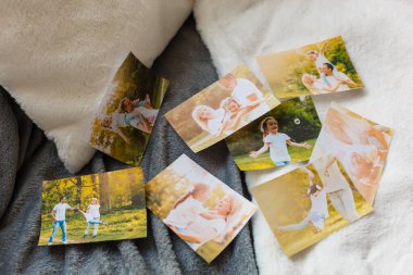 eski kağıt ve fotoğraf çerçevesi