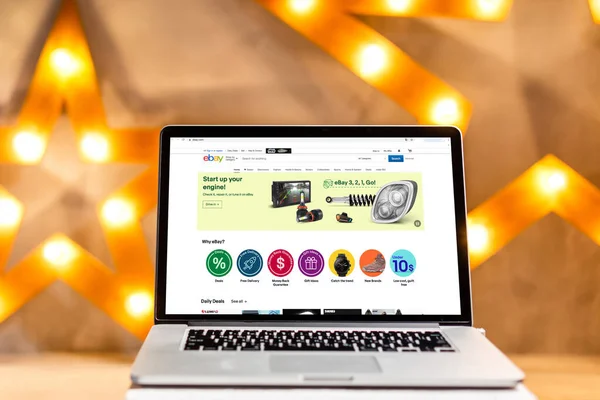 Kyiv Ukraine November 2019 Macbook Internet Shopping Service Ebay Screen — Stockfoto