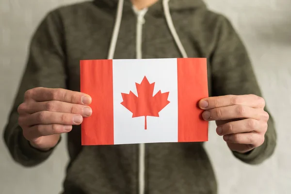Bandeira Canadense Mãos Branco — Fotografia de Stock