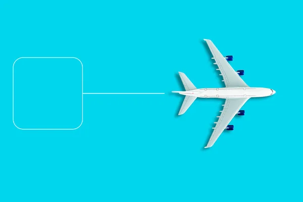 Model Düzlem Mavi Pastel Arkaplan Üzerinde Uçak — Stok fotoğraf