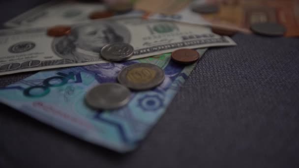 Bakgrund Från Olika Sedlar Och Mynt Dollar Euro Rubel Och — Stockvideo