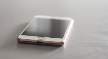 Masada cep telefonu var..