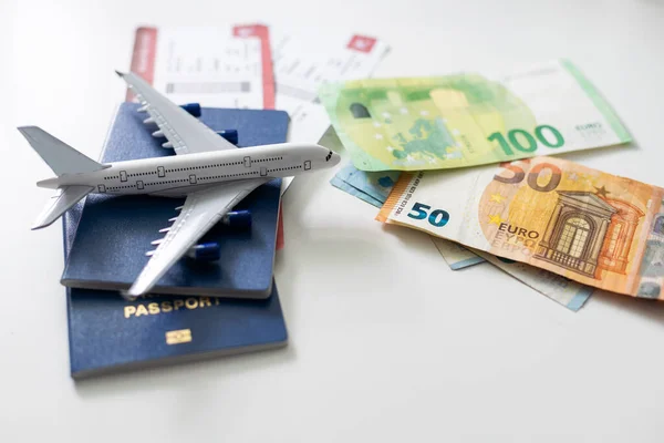 Letadlo Pas Peníze Koncept Cestování — Stock fotografie