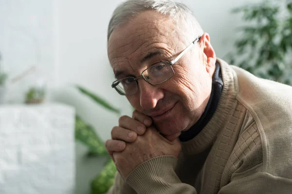 Smiling Senior Man Eyeglasses — 스톡 사진